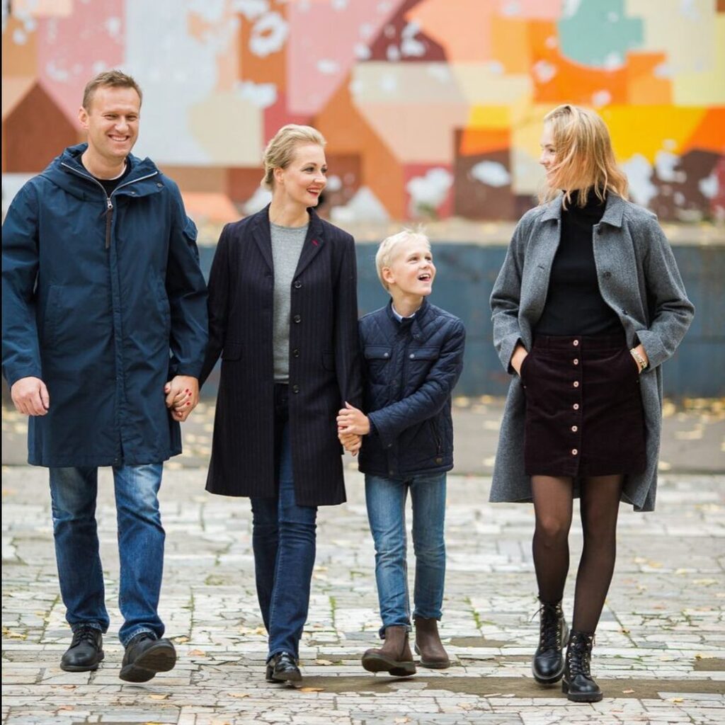 Alexei Navalny With His Wife And Kids