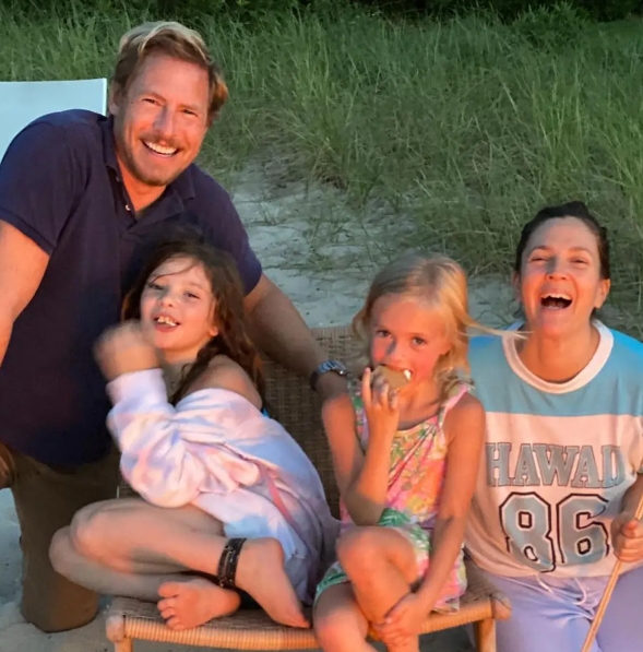Drew Barrymore With Her Third Husband, Will Kopelman, And Their Daughters