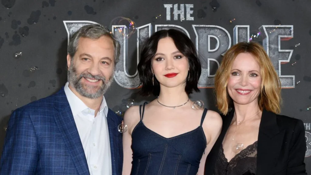 Iris Apatow With Her Parents 