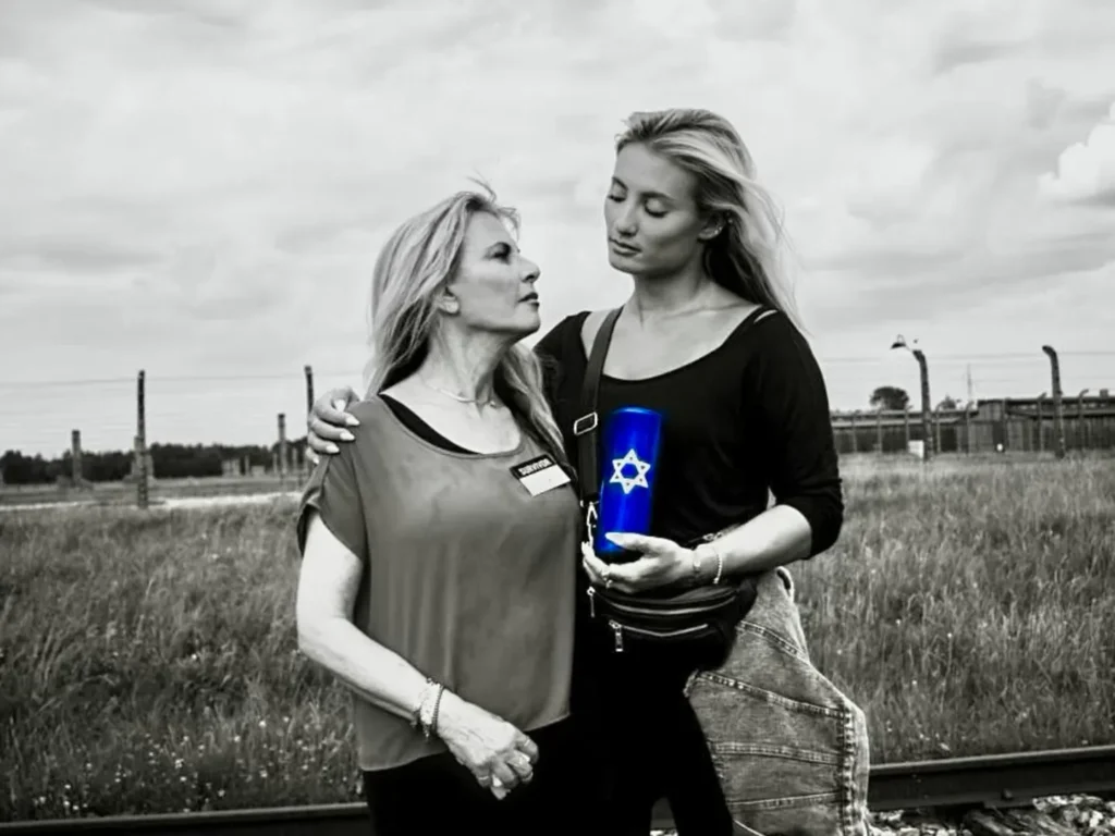 Montana Tucker With Her Mother Michelle, In the Web Series How To Not Forget