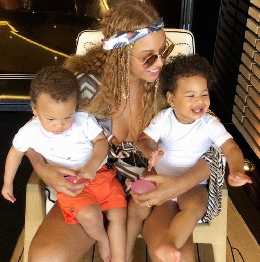 Rumi Carter Along With Her Twin Brother And Mother, Beyoncé