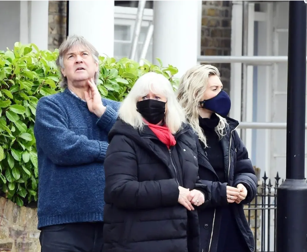 Vanessa Kirby Parents: Vanessa Kirby Was Seen House Hunting With Parents In 2022