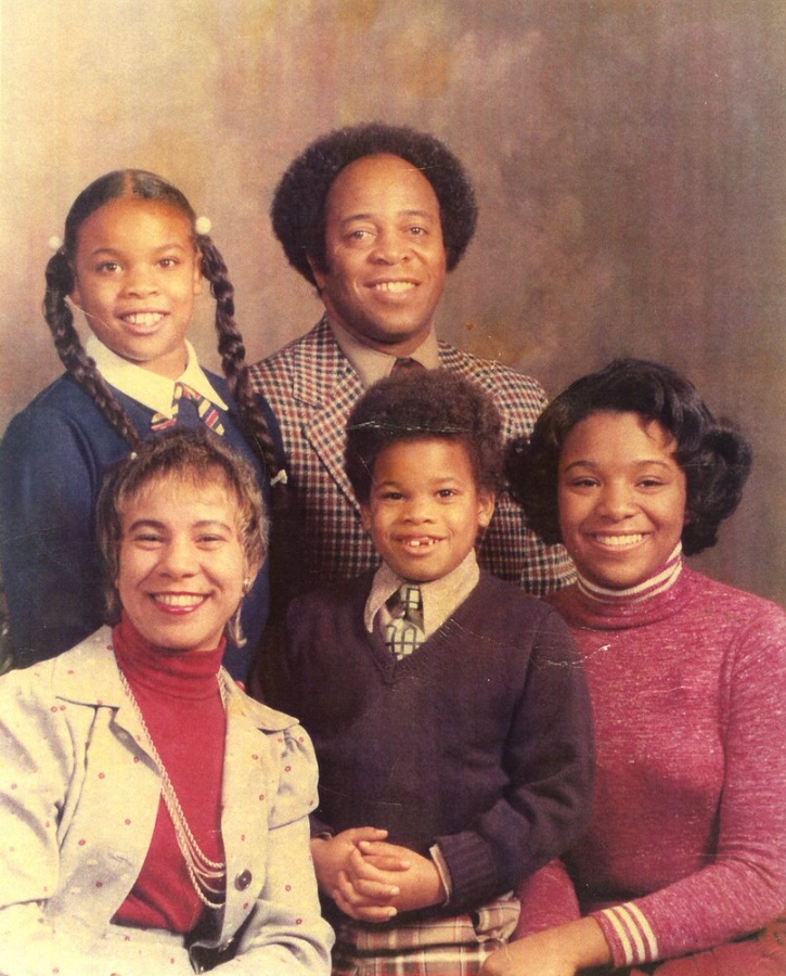 Wendy Williams Parents: Wendy Williams With Her Family In This Old Picture